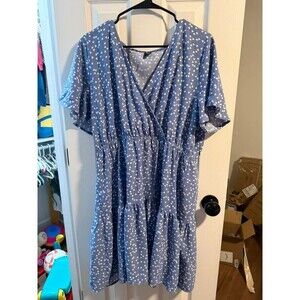 SHEIN Curve Boho Blue & White Heart Print V-Neck Tiered Dress